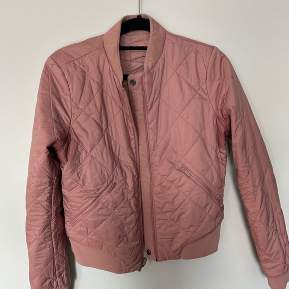 Lululemon Size 8 Warm Two Ways Reversible Bomber Jacket Mauve Pink EUC - Picture 7 of 11